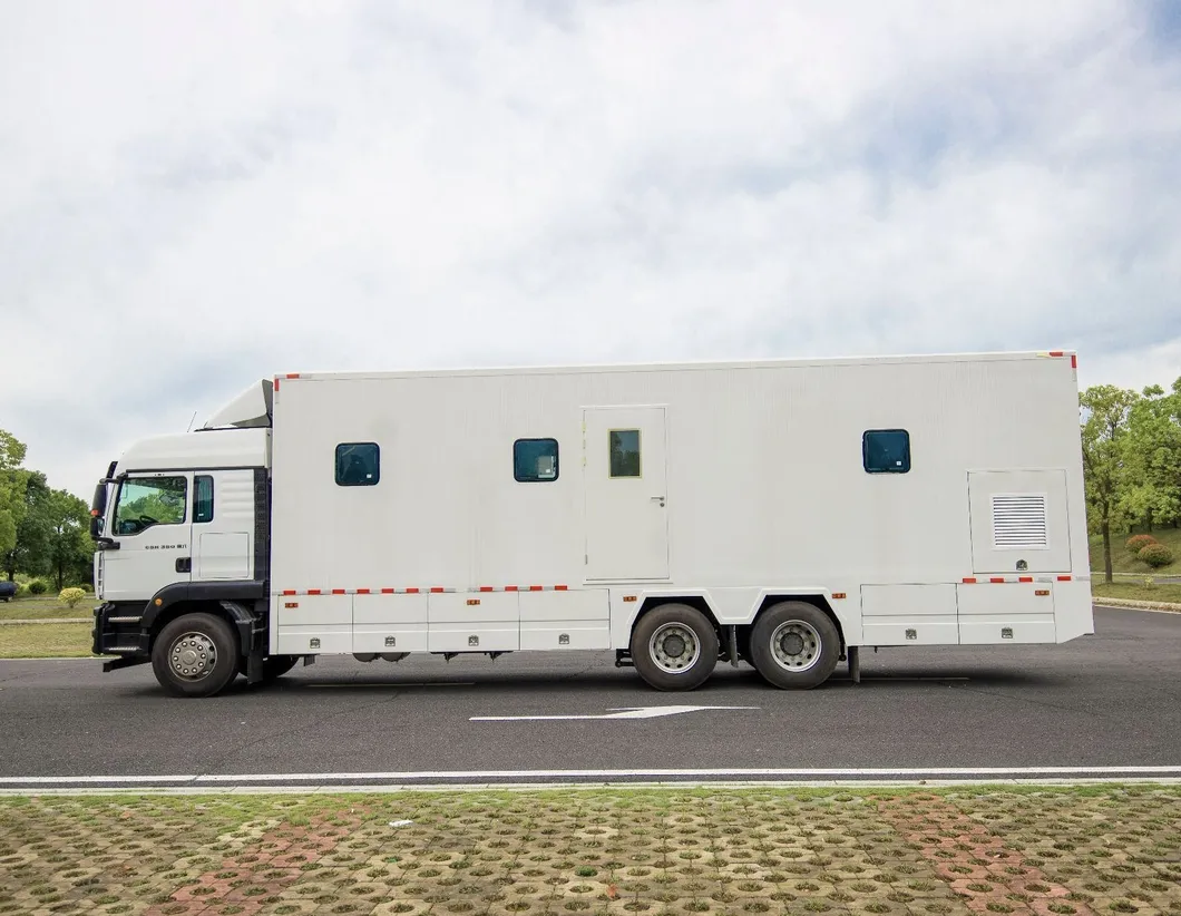 8 X 4 Mobile Hospital with Surgery Unit Operation Vehicle Truck